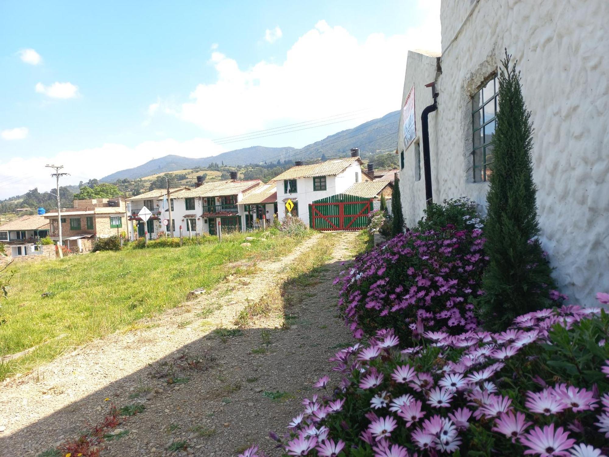 Hospedaje Y Camping Del Rio Monguí Esterno foto