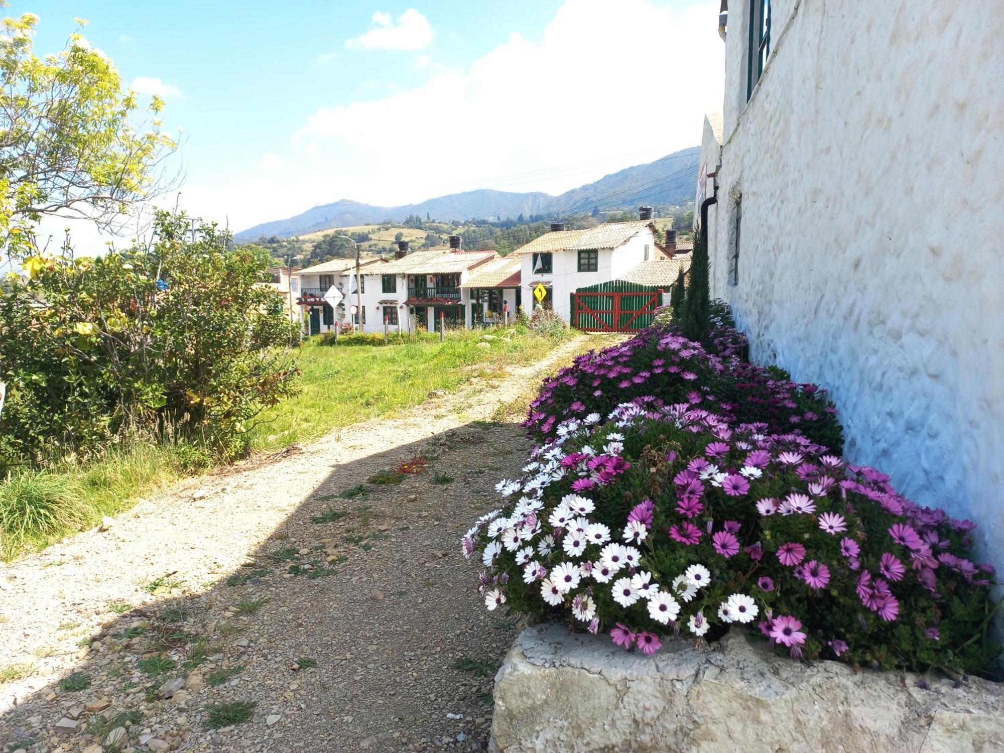 Hospedaje Y Camping Del Rio Monguí Esterno foto