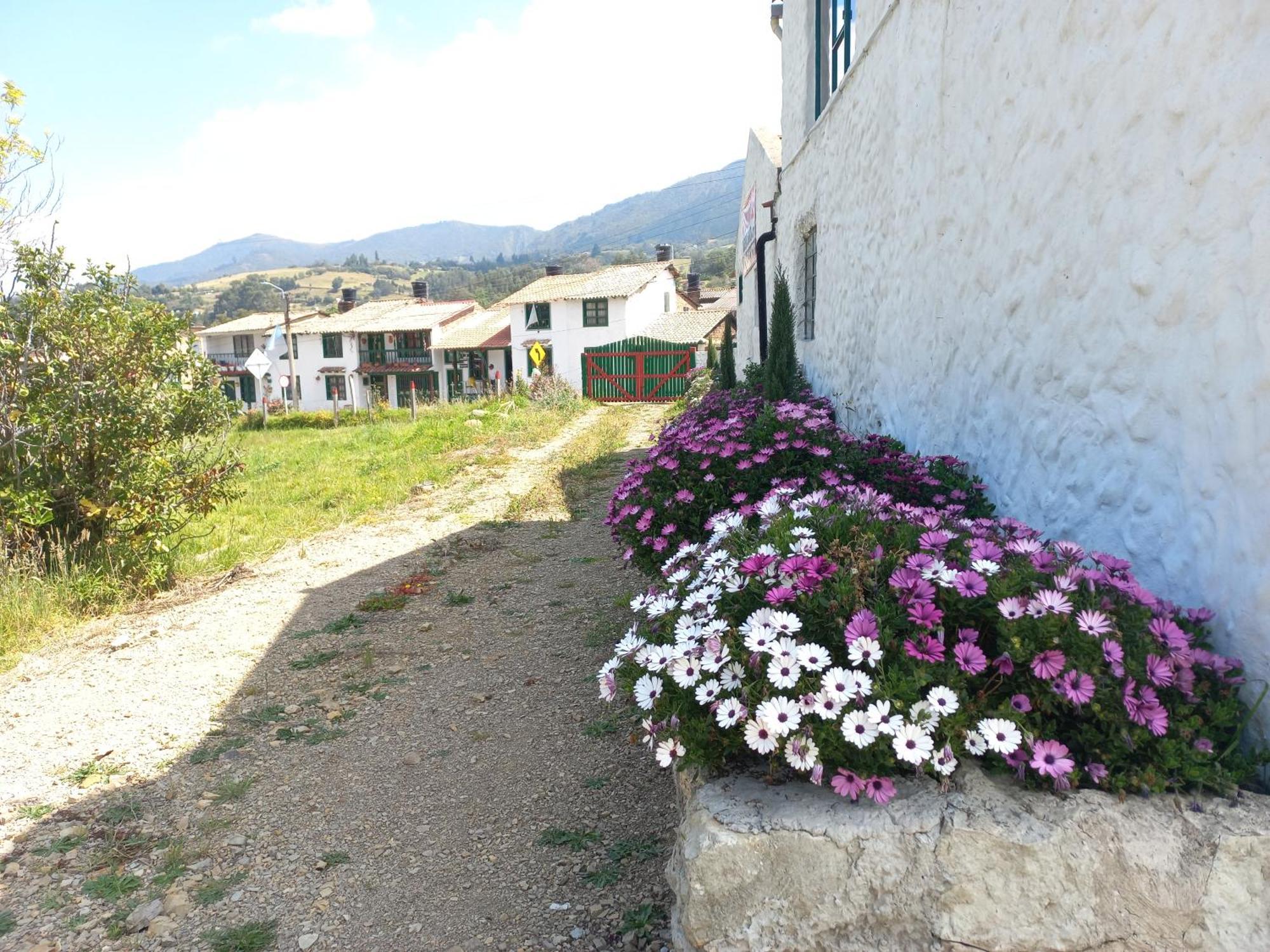 Hospedaje Y Camping Del Rio Monguí Esterno foto