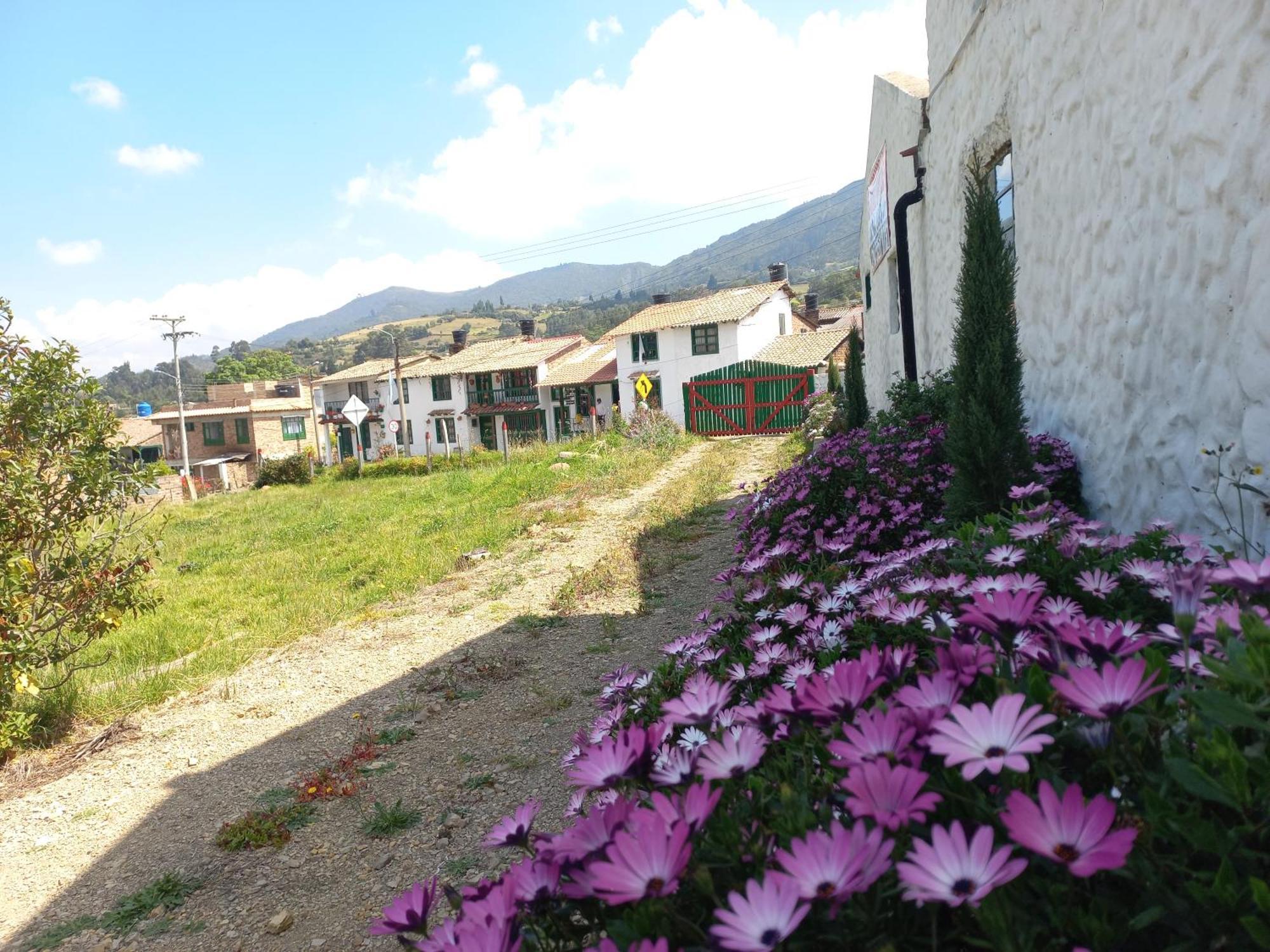 Hospedaje Y Camping Del Rio Monguí Esterno foto