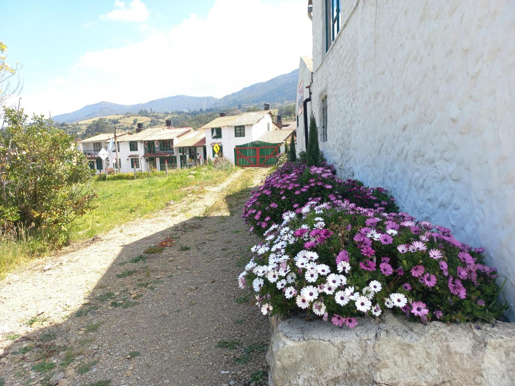 Hospedaje Y Camping Del Rio Monguí Esterno foto